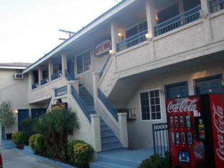 Nite Inn - Studio City, CA