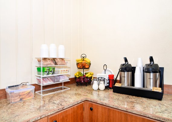 Rodeway Inn & Suites - Bend, OR