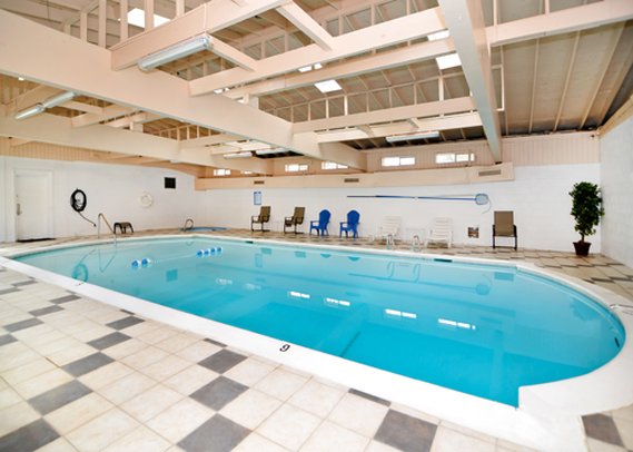 Rodeway Inn & Suites - Bend, OR