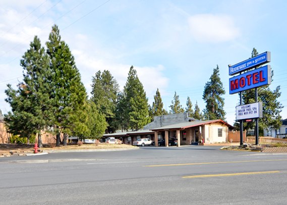 Rodeway Inn & Suites - Bend, OR