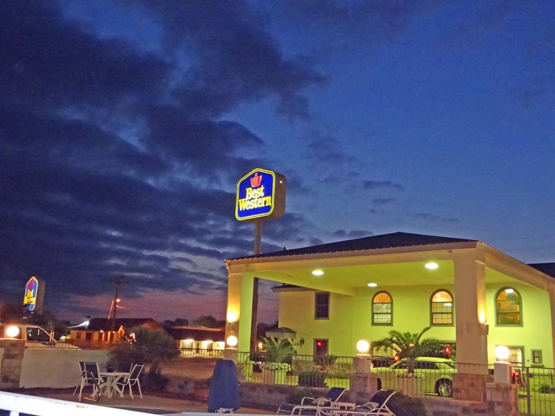 Best Western - George West, TX