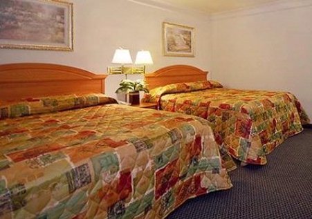 Econo Lodge - Fresno, CA