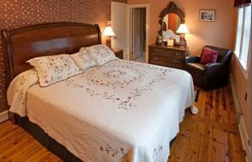 Frog Town Inn - Canadensis, PA