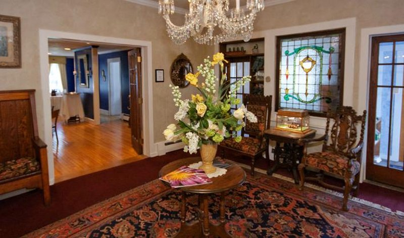 Frog Town Inn - Canadensis, PA