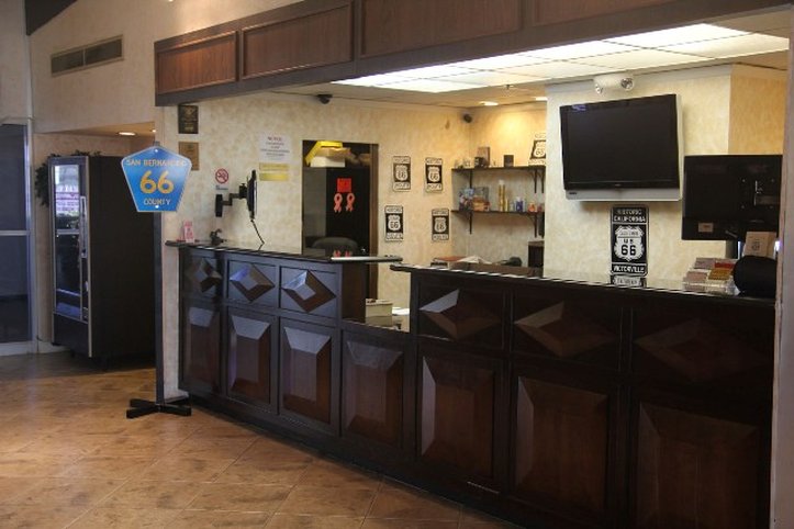 Green Tree Inn - Victorville, CA