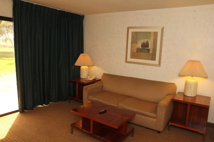 Green Tree Inn - Victorville, CA