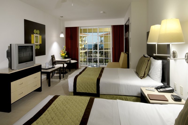 Hotel Marina El Cid Spa and Beach Resort