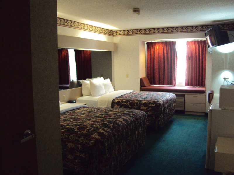 Days Inn - Sunbury, OH