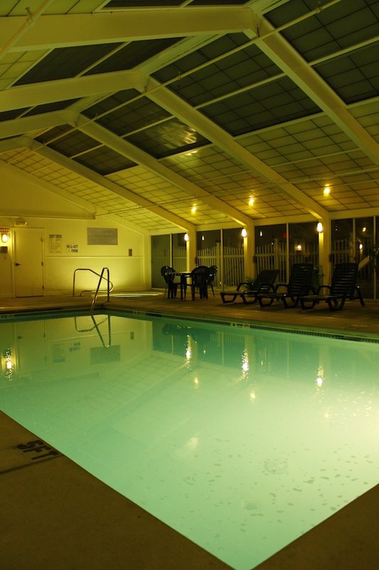 Yankee Inn Home Comfort - Lenox, MA