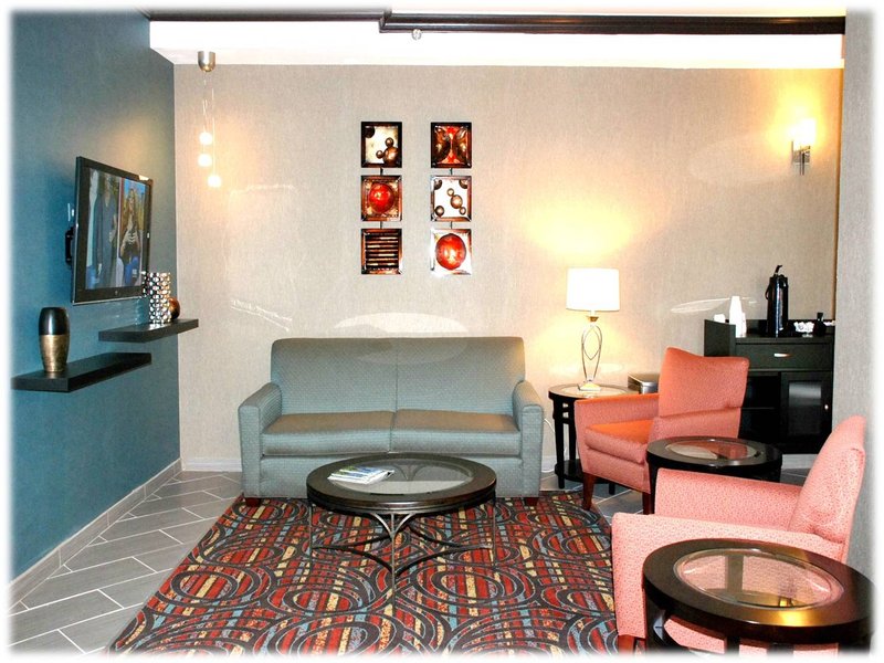 Best Western Plus Schaumburg Hotel & Conference Center - Schaumburg, IL