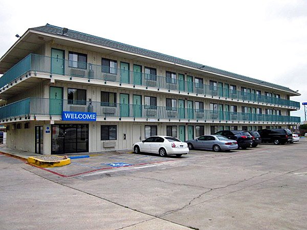 Motel 6 - Garland, TX