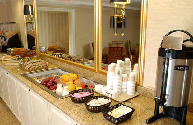 Rockville Center Inn - Lynbrook, NY
