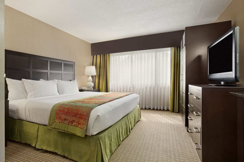Embassy Suites By Hilton Raleigh Crabtree - Raleigh, NC
