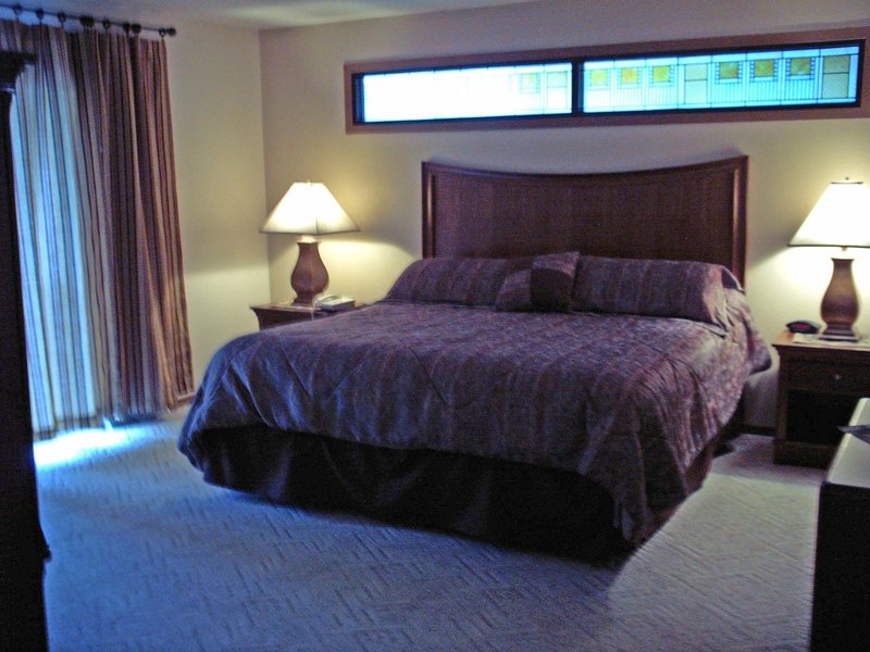 Skyline Hotel & Suites - Wisconsin Dells, WI