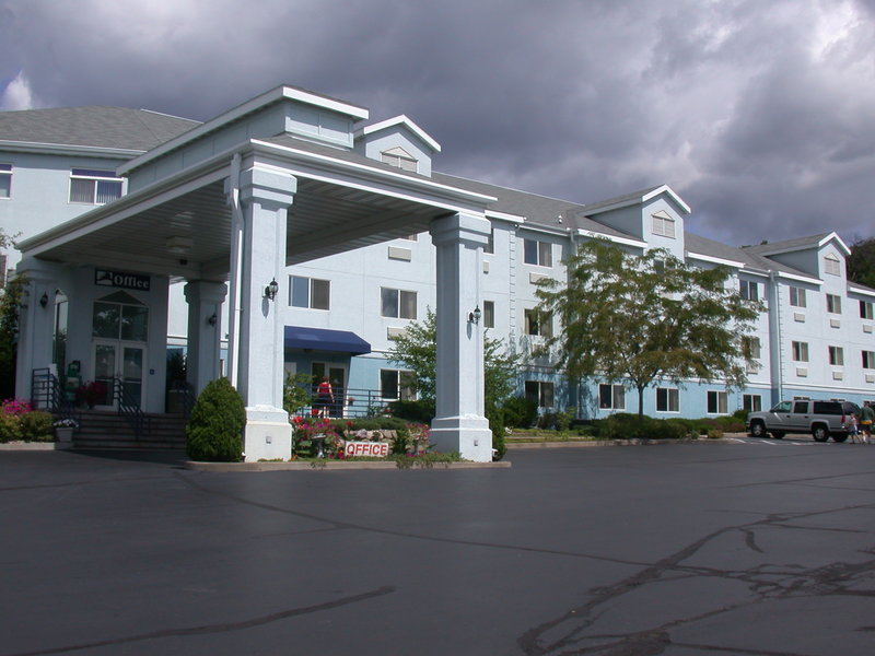Skyline Hotel & Suites - Wisconsin Dells, WI