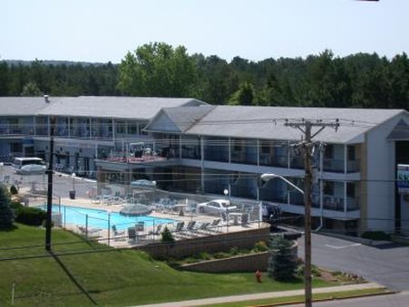 Skyline Hotel & Suites - Wisconsin Dells, WI