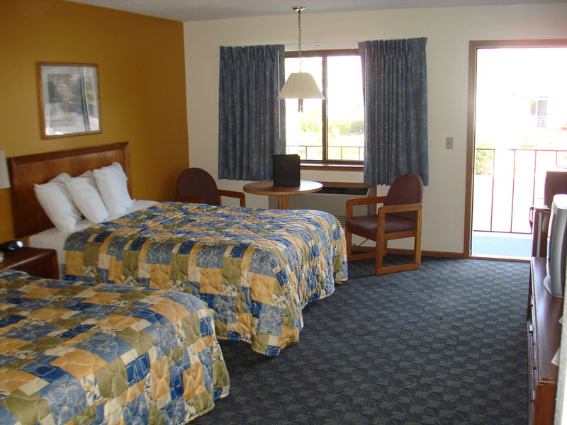 Skyline Hotel & Suites - Wisconsin Dells, WI