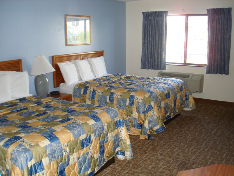 Skyline Hotel & Suites - Wisconsin Dells, WI