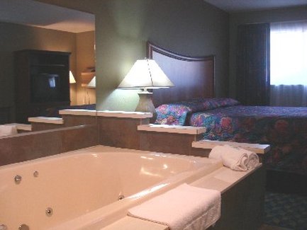 Skyline Hotel & Suites - Wisconsin Dells, WI