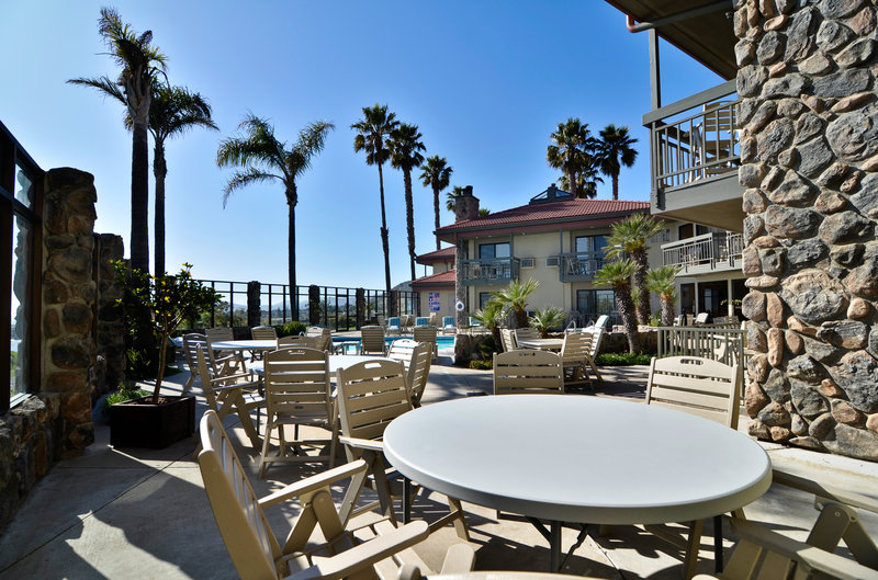 BEST WESTERN PLUS Shelter Cove Lodge - Pismo Beach, CA