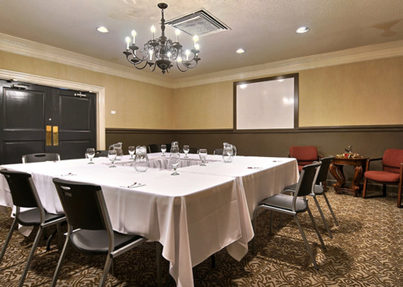 Clarion Hotel Airport/Graceland Area - Memphis, TN