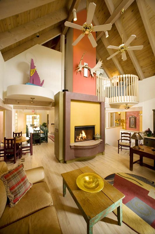 Inn On The Paseo