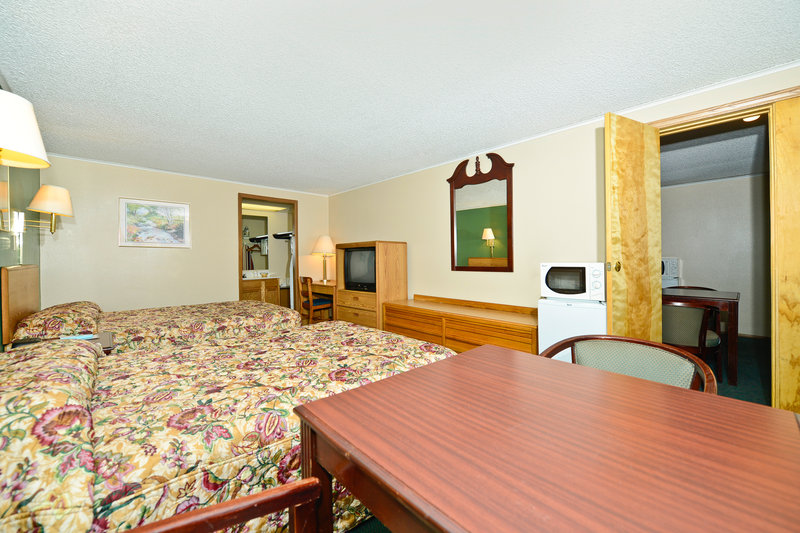 Americas Best Value Inn - Covington, VA