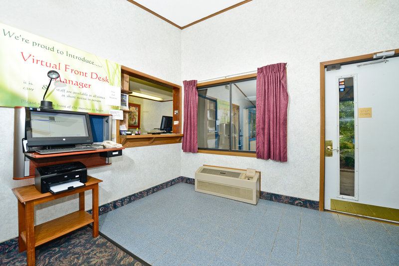 Americas Best Value Inn - Covington, VA
