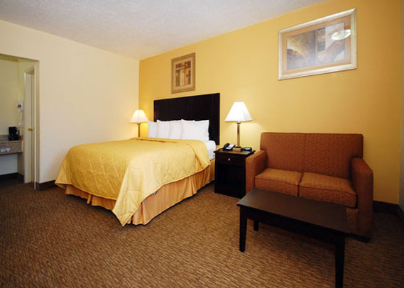 Quality Inn Tullahoma - Tullahoma, TN