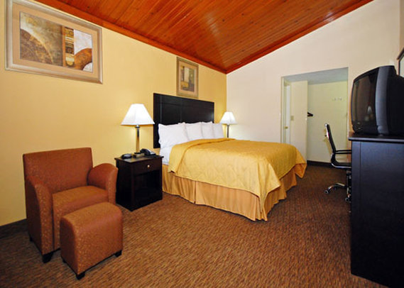 Quality Inn Tullahoma - Tullahoma, TN