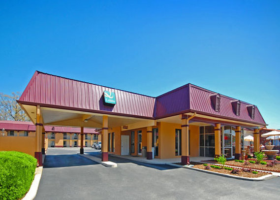 Quality Inn Tullahoma - Tullahoma, TN