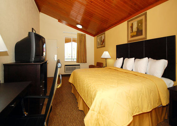 Quality Inn Tullahoma - Tullahoma, TN