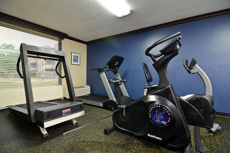 Best Western Plus Schaumburg Hotel & Conference Center - Schaumburg, IL