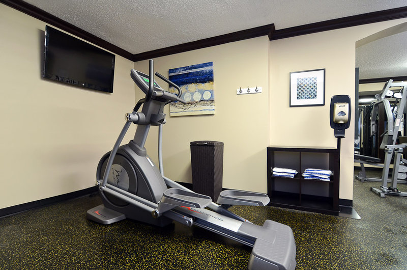Best Western Plus Schaumburg Hotel & Conference Center - Schaumburg, IL