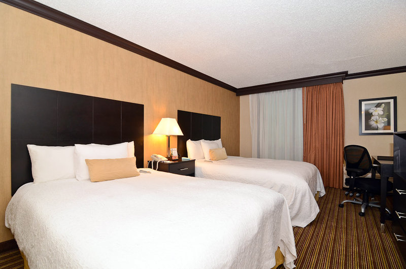 Best Western Plus Schaumburg Hotel & Conference Center - Schaumburg, IL