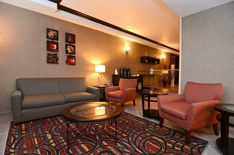 Best Western Plus Schaumburg Hotel & Conference Center - Schaumburg, IL