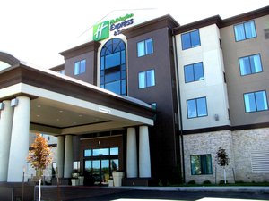 Holiday Inn Express Hotel Amp Suites Airport Kc Kansas City