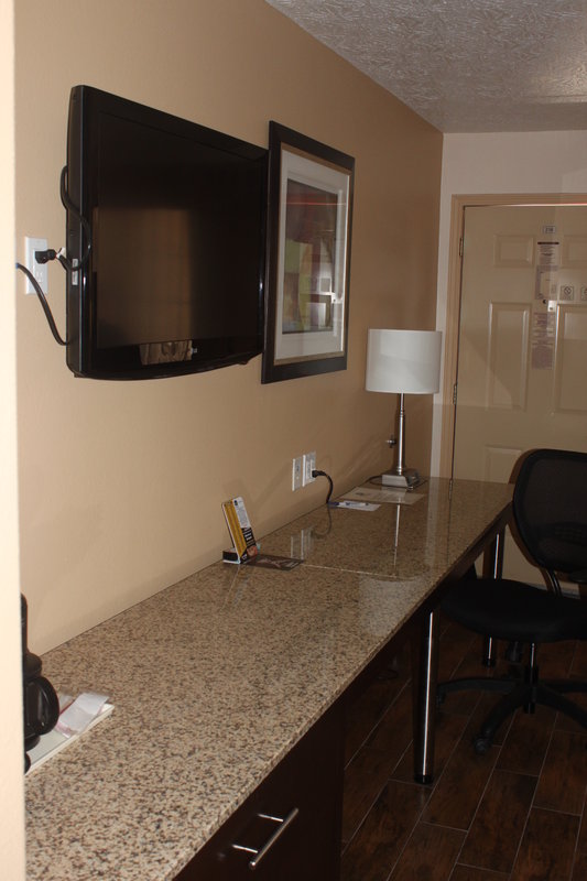 Holiday Inn Express & Suites Raymondville - Raymondville, TX