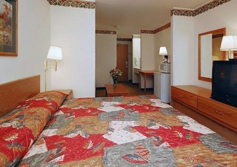 Econo Lodge Inn & Suites - New Castle, CO