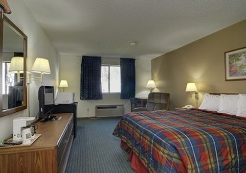 Super 8 - Kewanee, IL