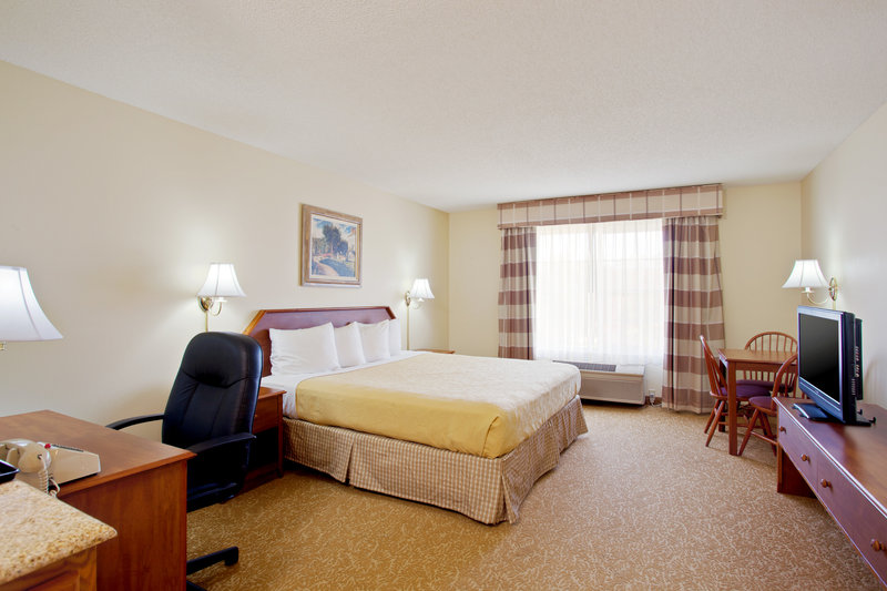 Country Inn & Suites - Shakopee, MN