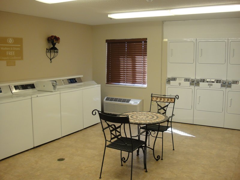 Candlewood Suites CHICAGO/NAPERVILLE - Warrenville, IL
