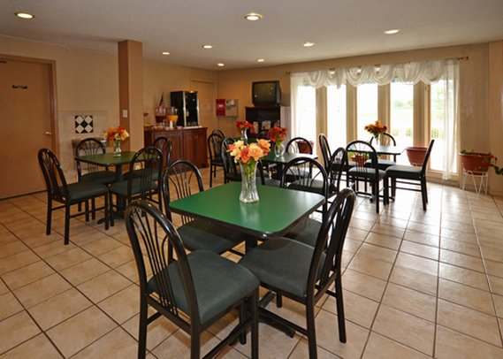 Rodeway Inn - Olathe, KS