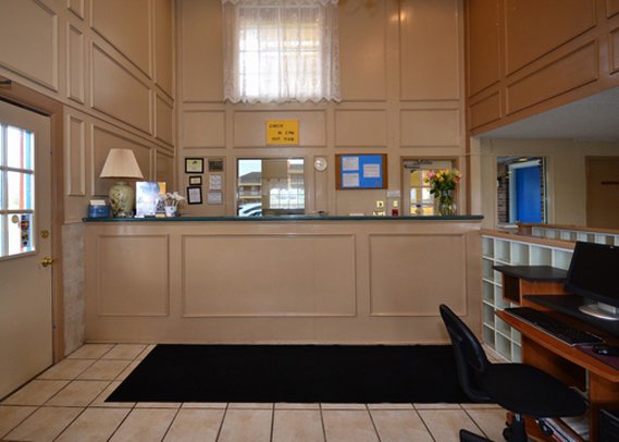 Rodeway Inn - Olathe, KS