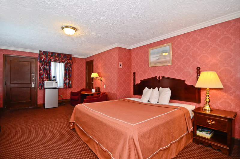 Americas Best Value Inn - Clarence, NY
