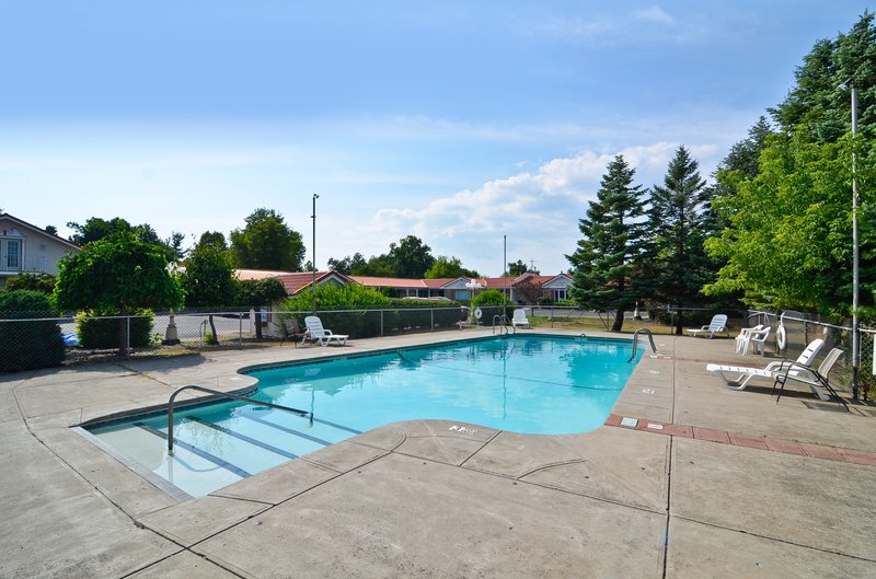 Americas Best Value Inn - Clarence, NY