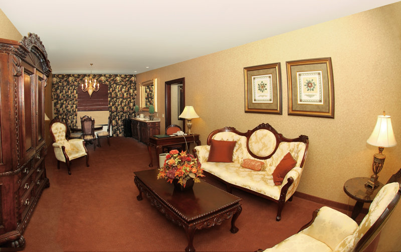 Inn By The Lake - Gilbertsville, KY