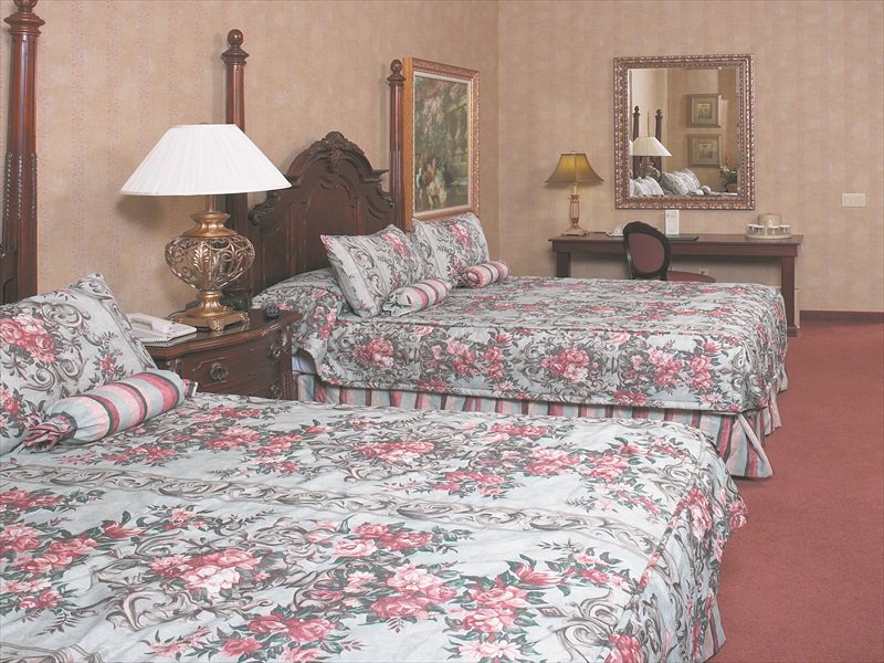 Inn By The Lake - Gilbertsville, KY