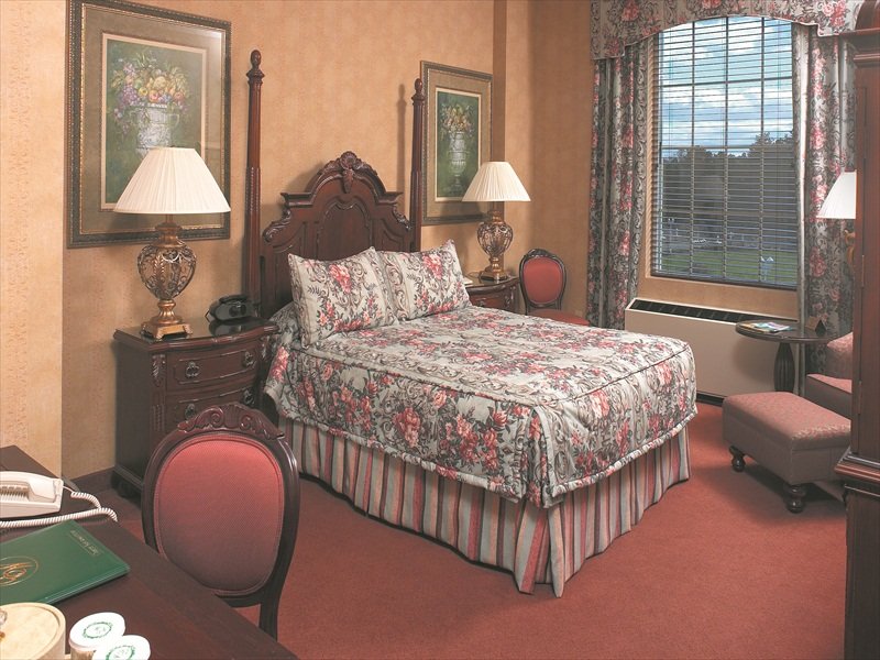 Inn By The Lake - Gilbertsville, KY