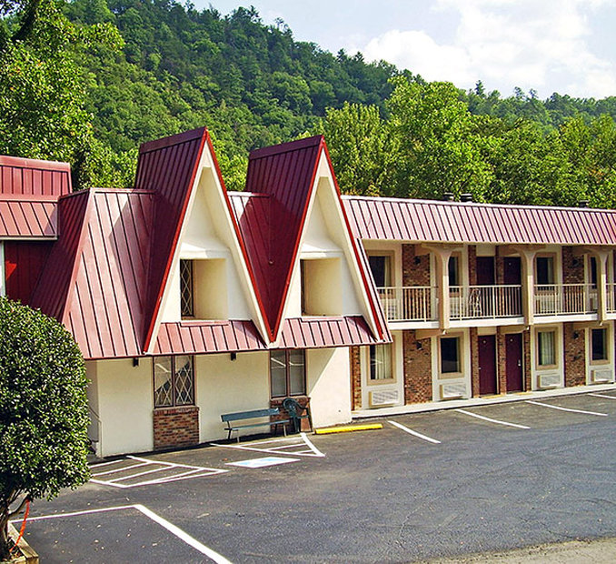 Motel 6 Gatlinburg Smoky Mountains - Gatlinburg, TN